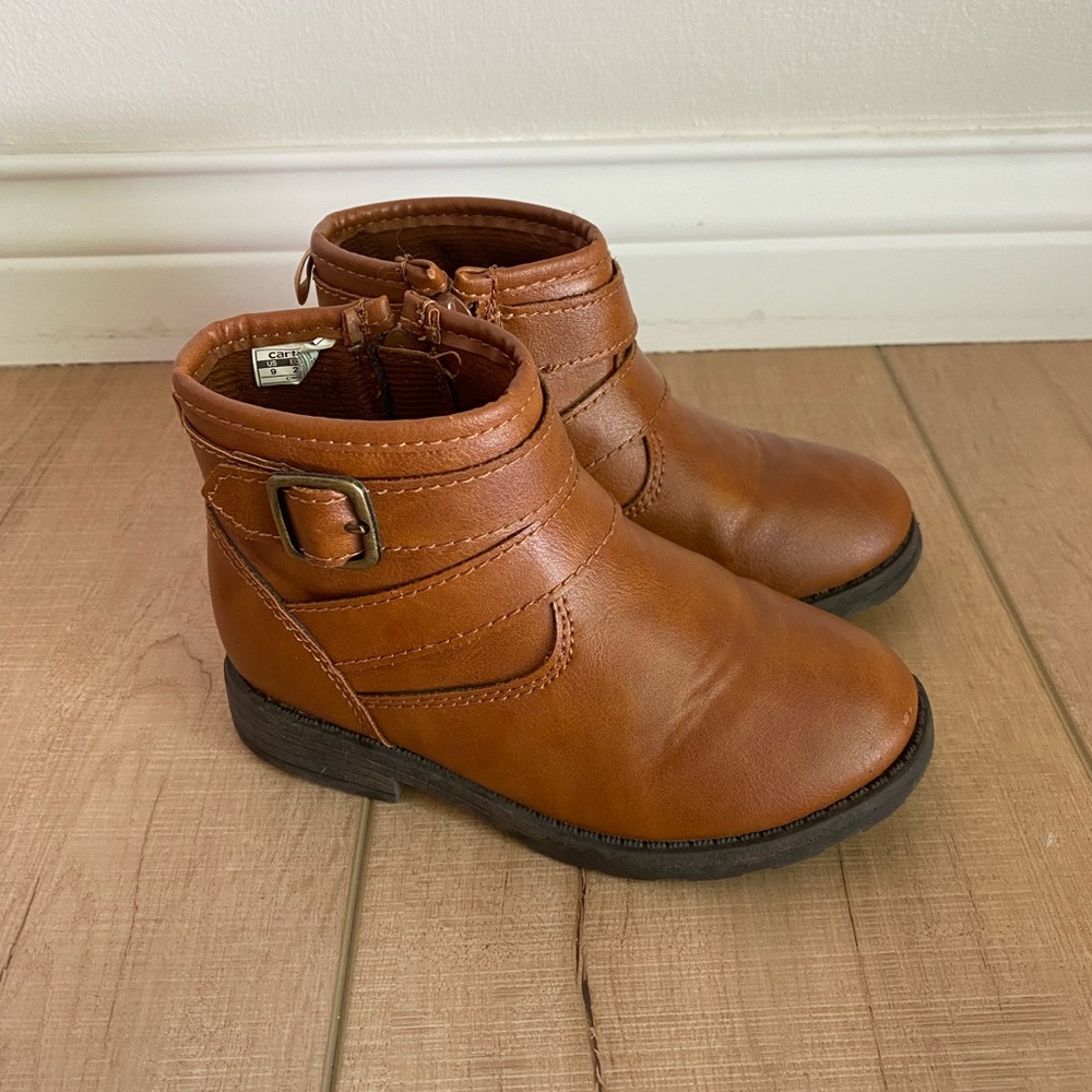 Toddler Girls Carters Booties Size 9